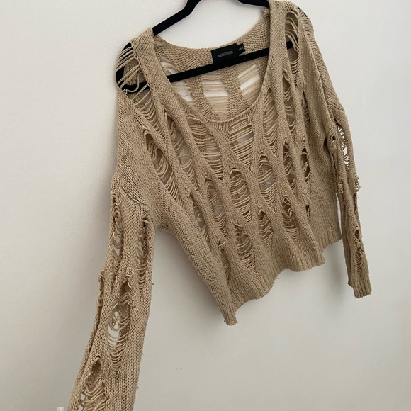 MINKPINK CROCHET SWEATER. TINY STAIN ON ARM PICTURED. SIZE S. - Picture 4 of 5